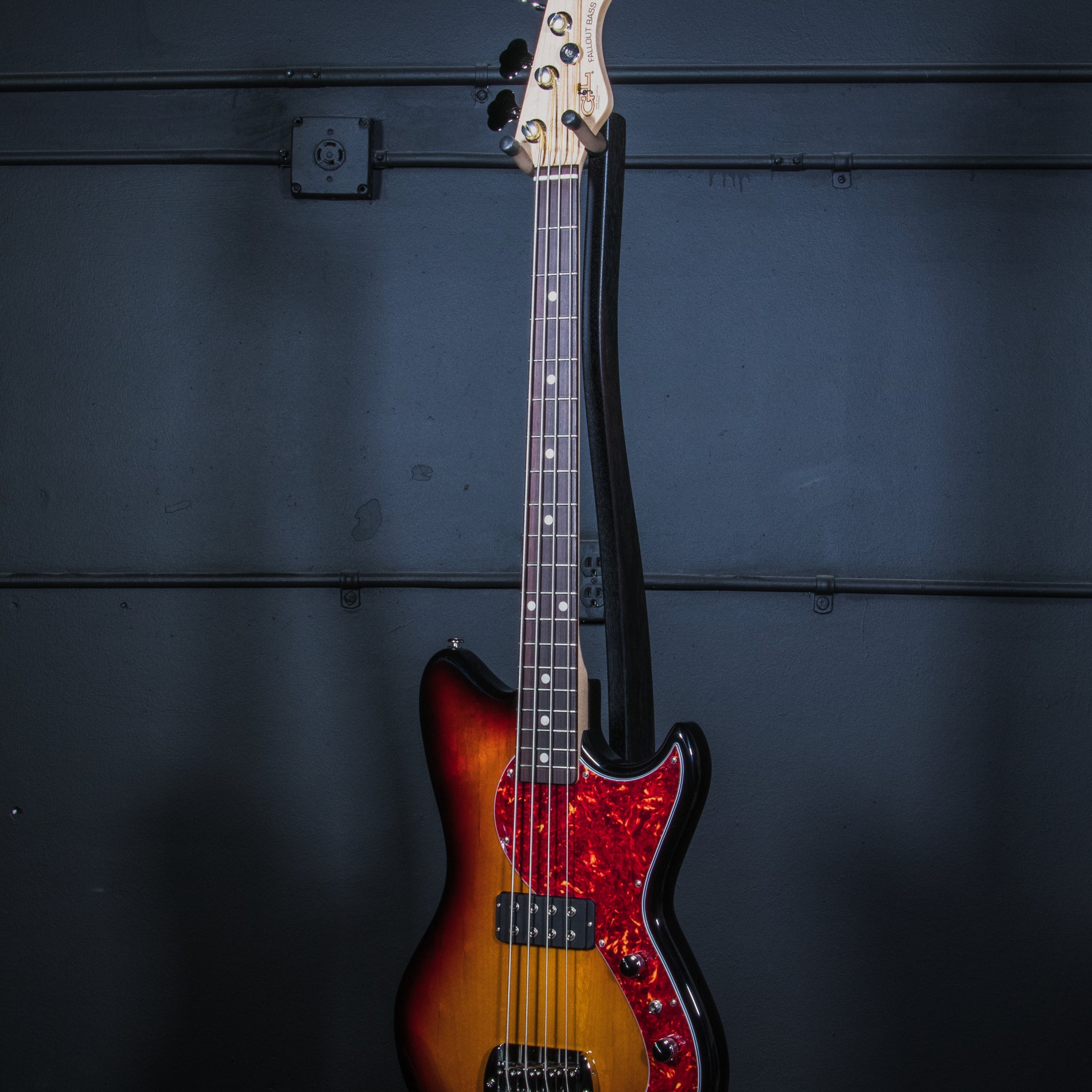 B-Stock Instruments - Fallout Bass - 3-Tone Sunburst - RW