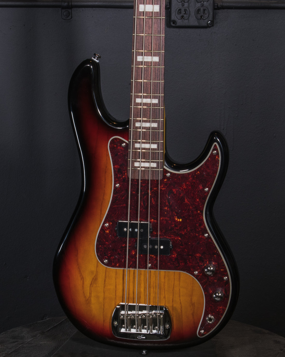 B-Stock Instruments - Tribute LB-100 - 3-Tone Sunburst - RW