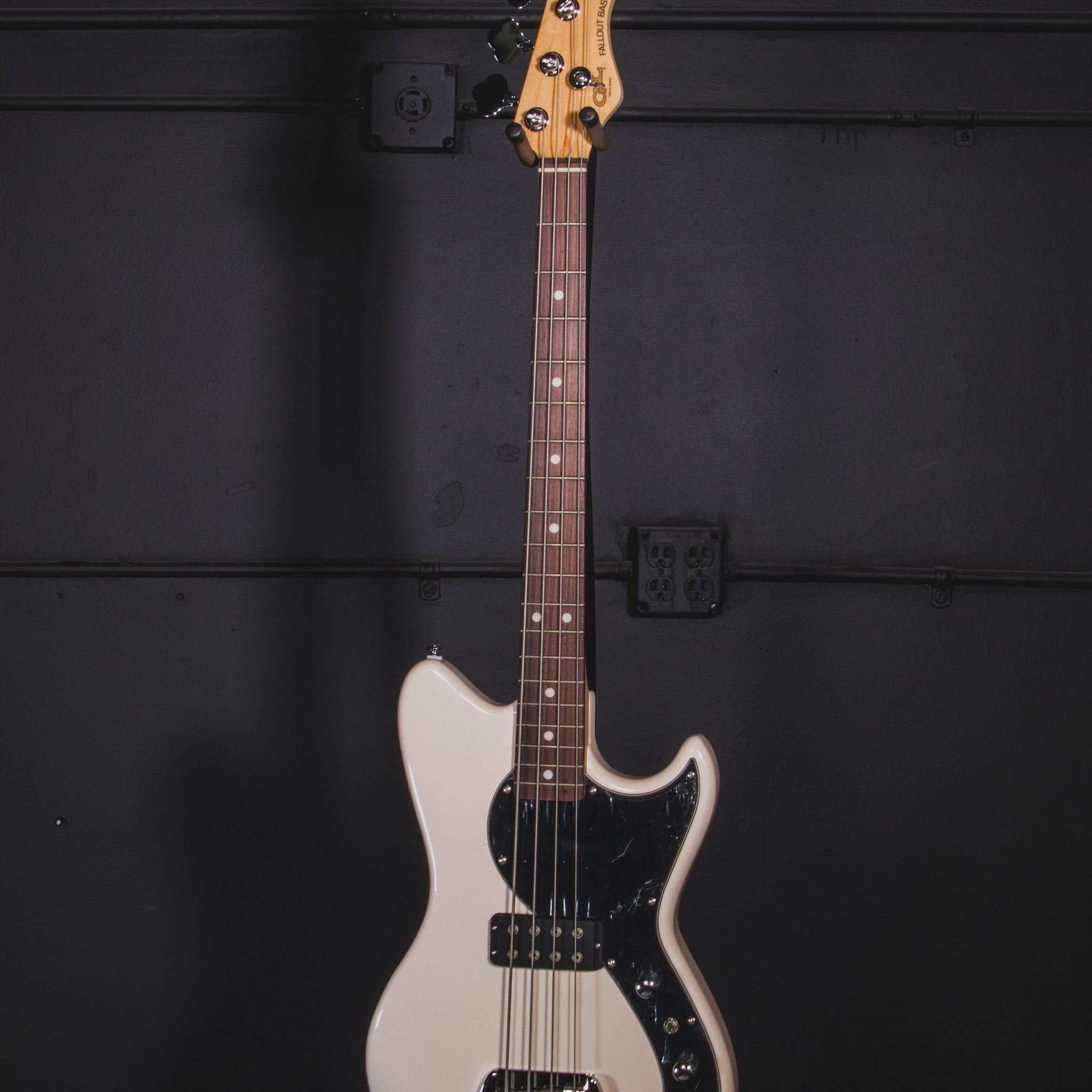B-Stock Instruments - Tribute Fallout Bass - Olympic White - RW