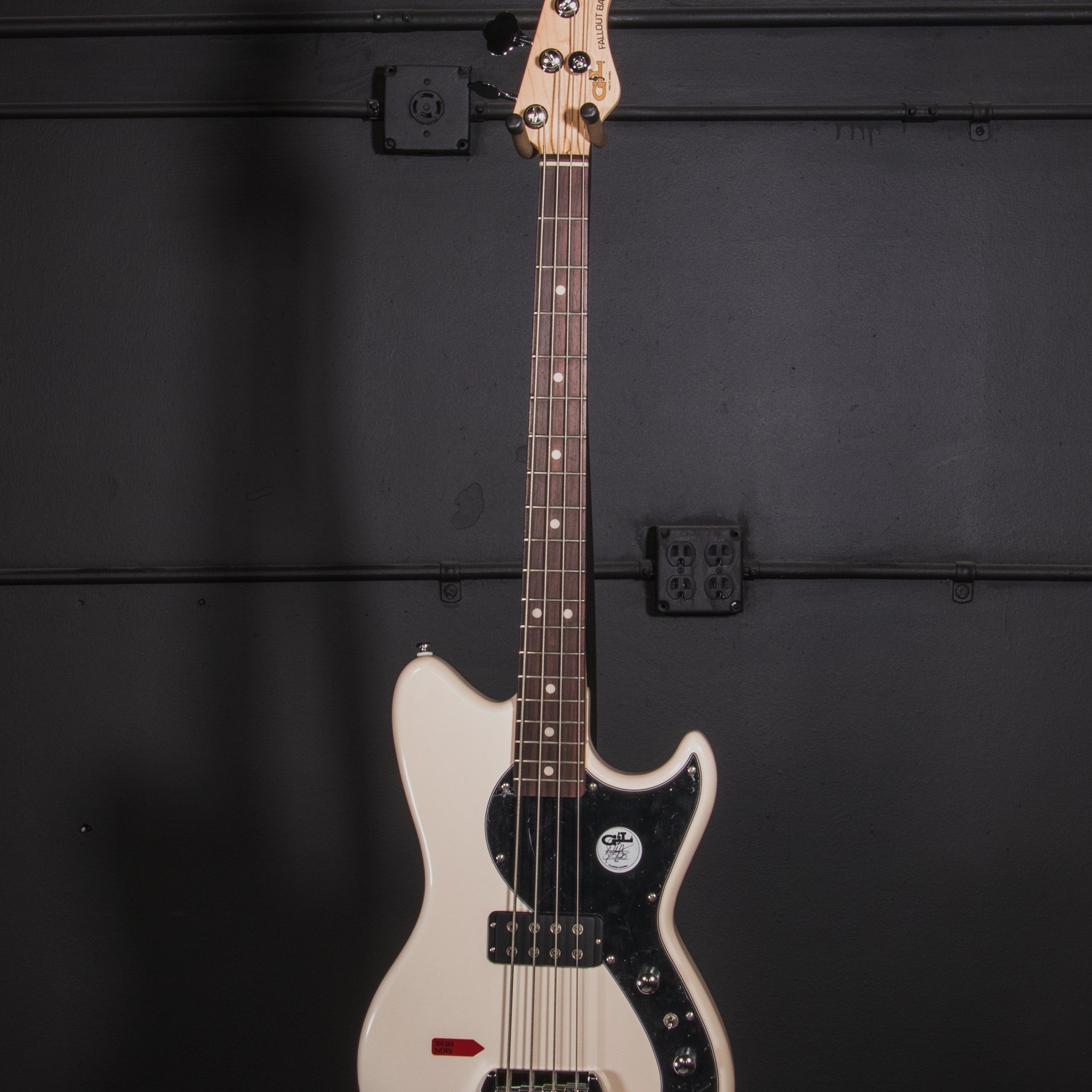 B-Stock Instruments - Tribute Fallout Bass - Olympic White - RW