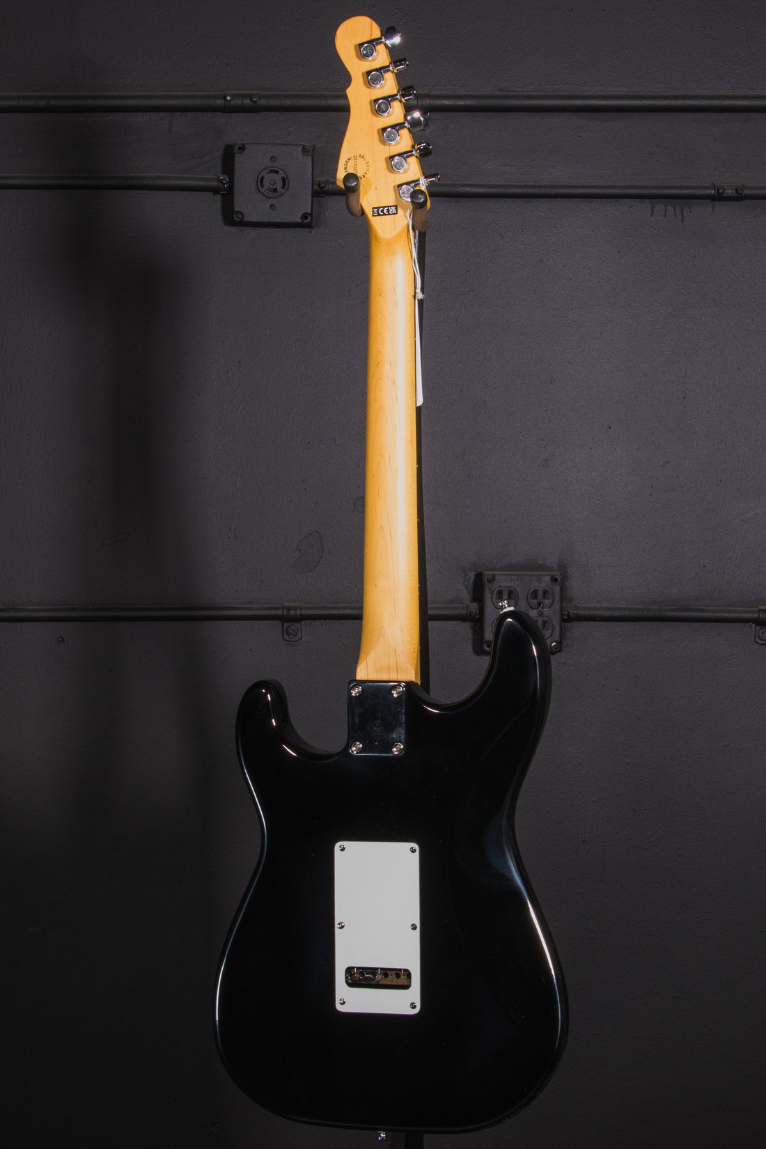 B-Stock Instruments - Tribute Legacy - 3-Tone Sunburst - RW