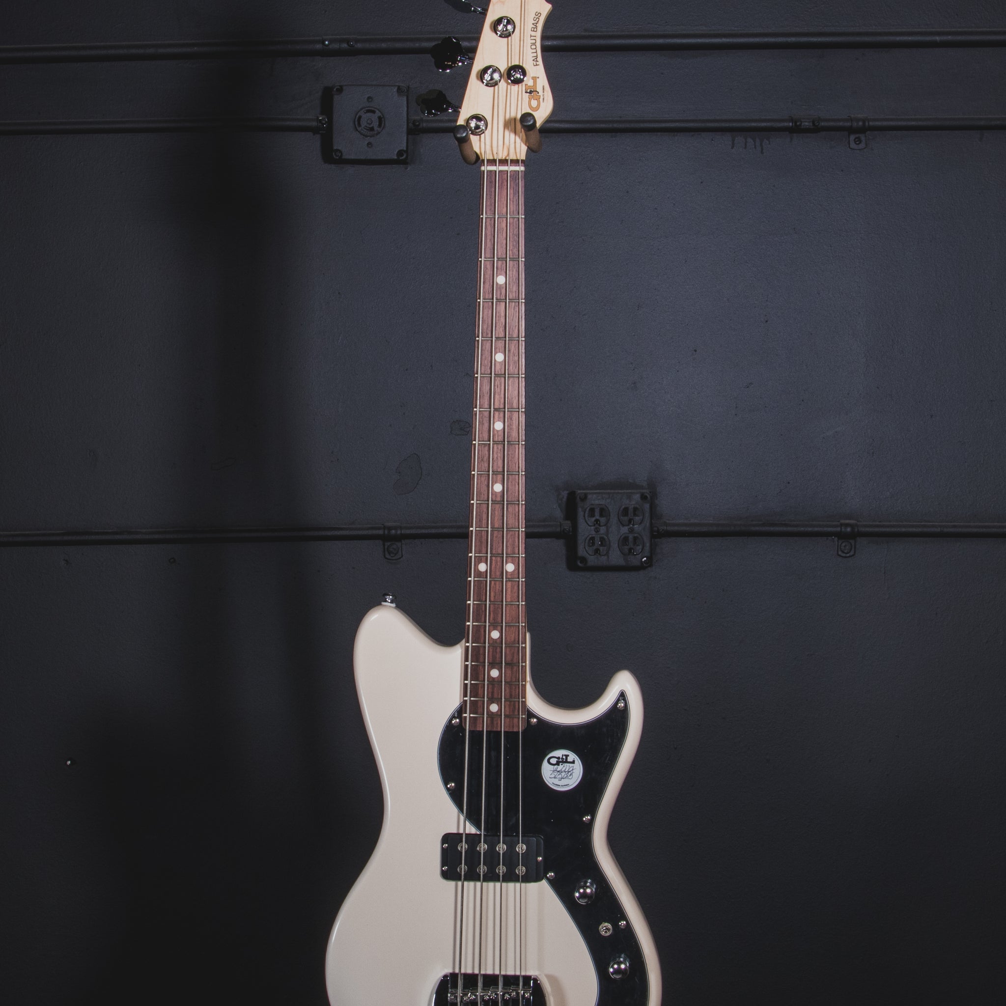 B-Stock Instruments - Tribute Fallout Bass - Olympic White - RW