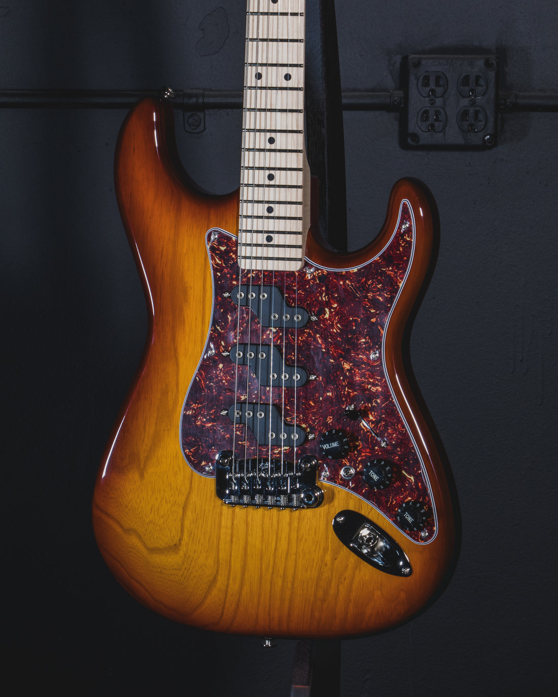 B-Stock Instruments - Comanche - Old School Tobacco Sunburst MP