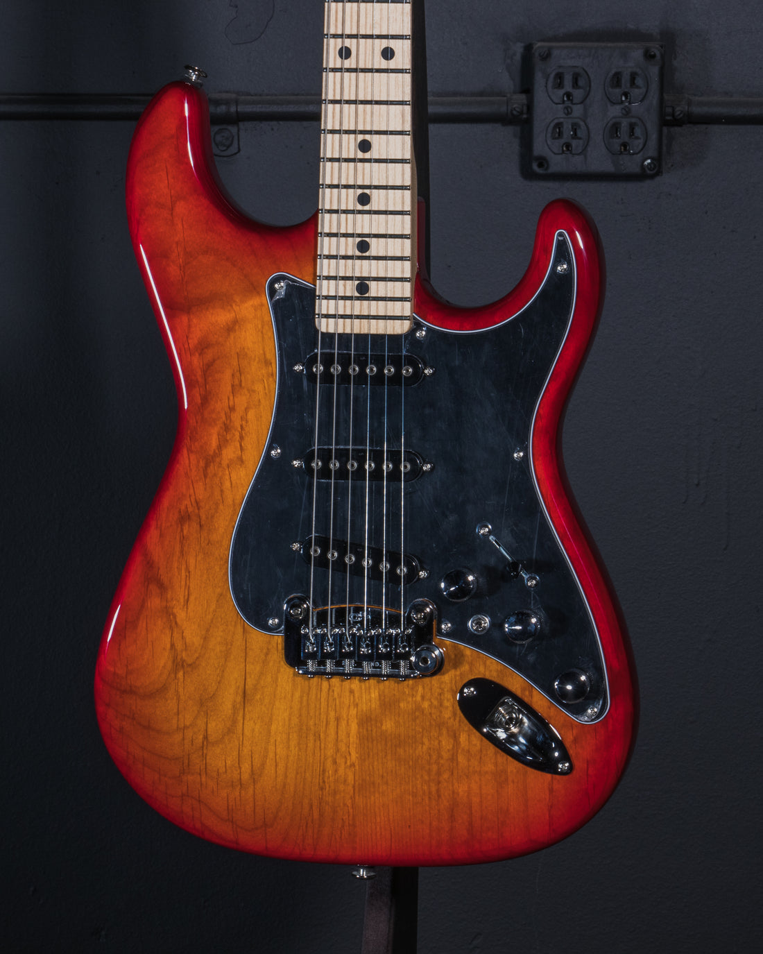 B-Stock Instruments - CLF S-500 - Cherry Burst - MP