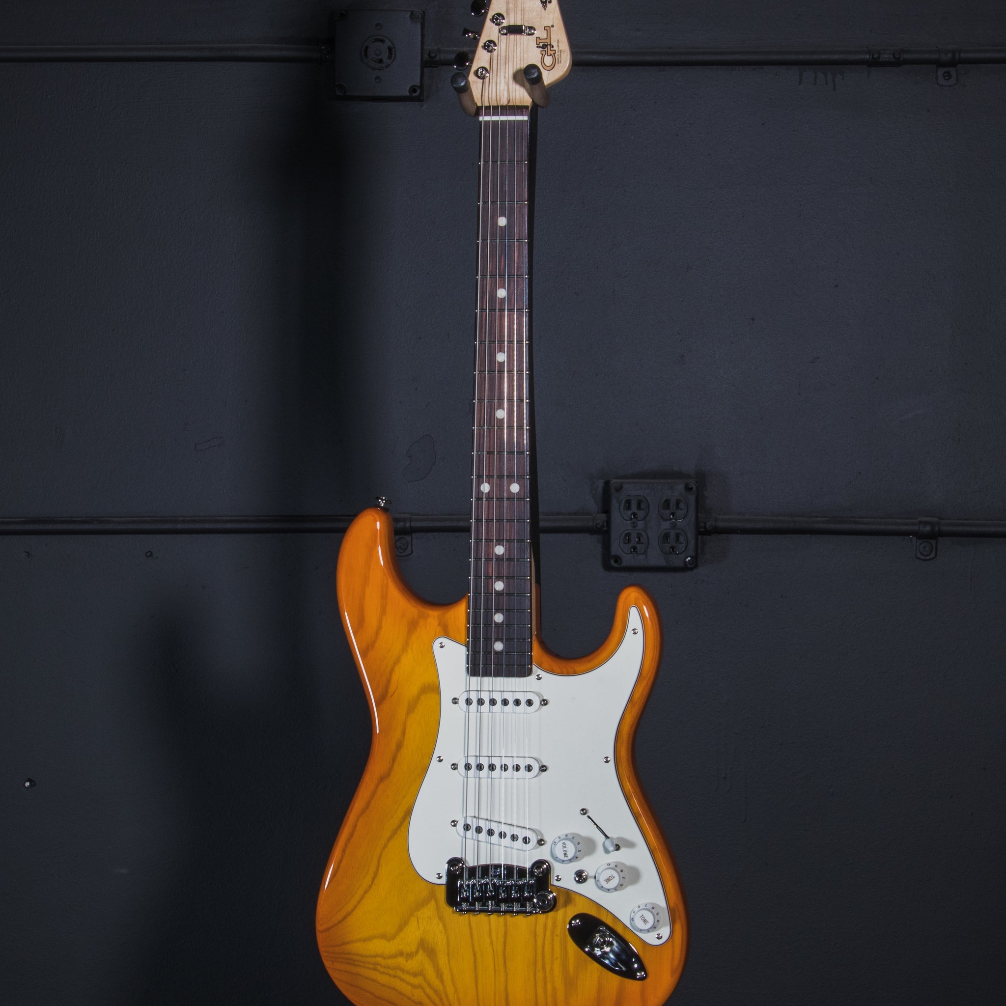 B-Stock Instruments - CLF S-500 - Honeyburst - RW