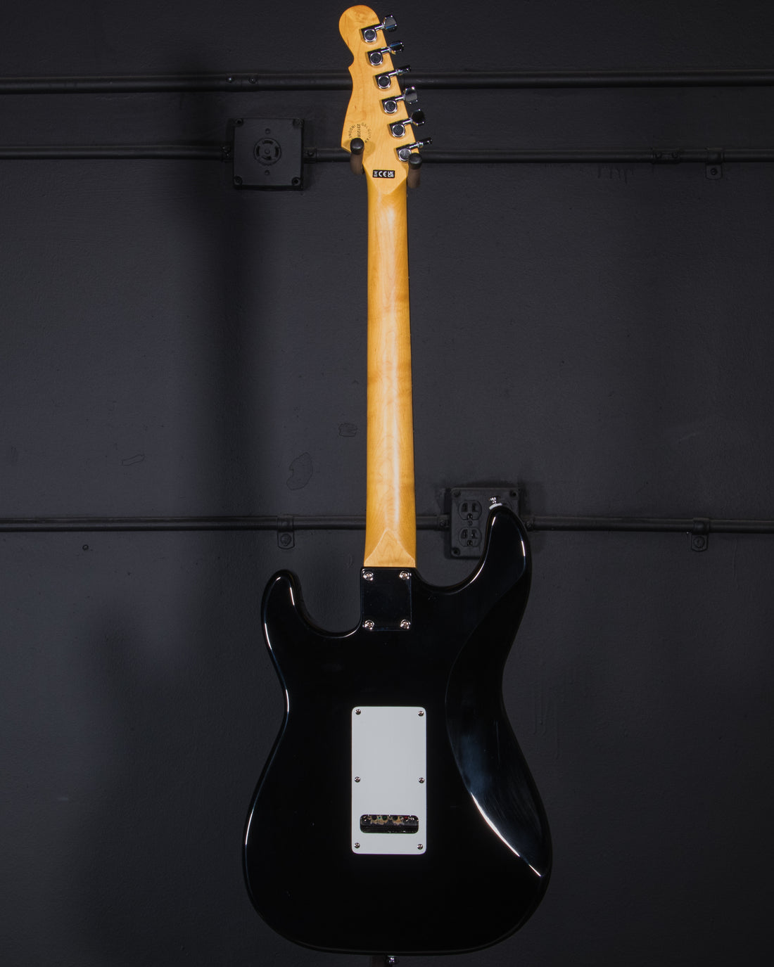 B-Stock Instruments - Tribute Legacy - 3-Tone Sunburst - RW